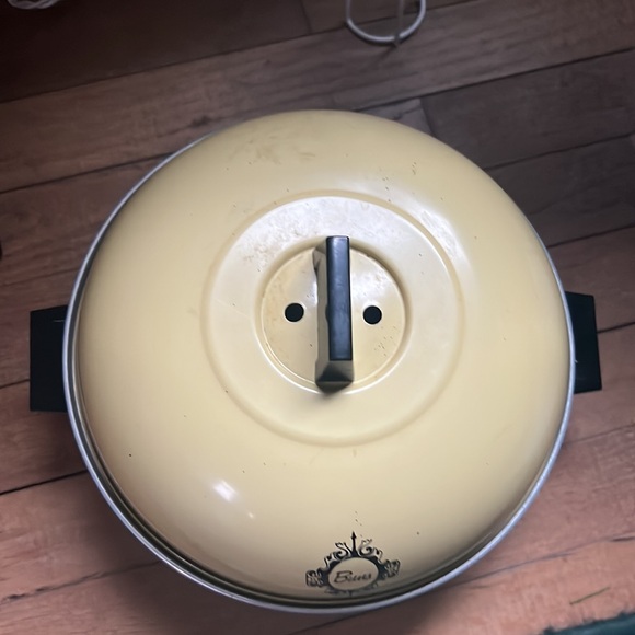 Vintage West Bend Serving Oven 3-Pc Multi-Purpose BUN WARMER & SERVER ~ USA - Picture 8 of 16